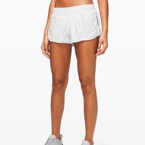 Lululemon Hotty Hot Short Reflective 2.5’’